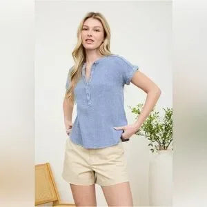 CHAMBRAY CRINKLE TOP