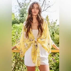 FLORAL HALF KIMONO SHAWL